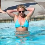 Britney Spears, in splendida forma, al mare con David Lucado