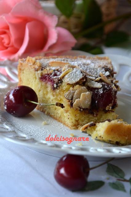 Torta Giovanna, con ciliegie e crema di mandorle