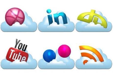 12 icone social in stile Cloud