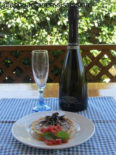 crostatine alla salvia con melanzane e crema di funghi