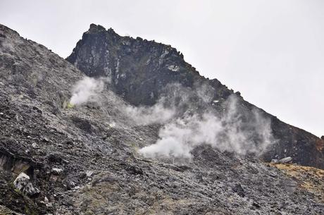 Berastagi, passeggiando nel cratere di un vulcano