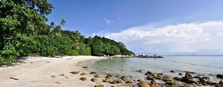 Da una spiaggia all’altra nell’isola Perhentian