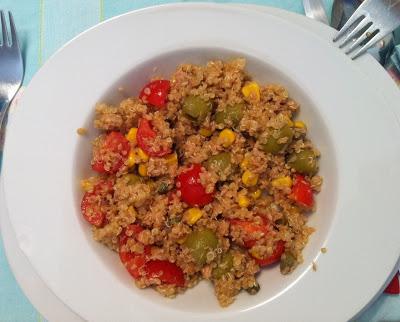 Insalata fresca di quinoa, perfetta da portare in spiaggia