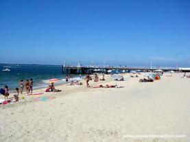 277 0 23481 spiaggia Gironda Azzurro, lanticiclone che porta caldo sano per tutto luglio