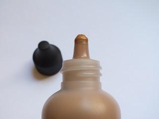 MAC ...Face and Body Foundation..il mio fondo liquido per l'estate.. ;) !!!review...