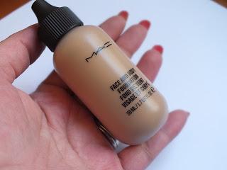 MAC ...Face and Body Foundation..il mio fondo liquido per l'estate.. ;) !!!review...