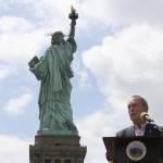 New York, la Statua della Libertà riapre per un giorno 07