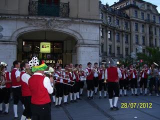 Spend your holidays in Germany...Stop in Munich!