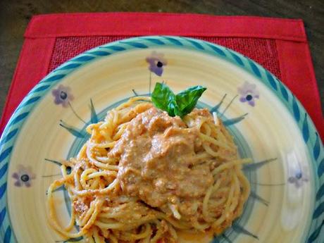 pasta-ai-pomodori-secchi-ricotta