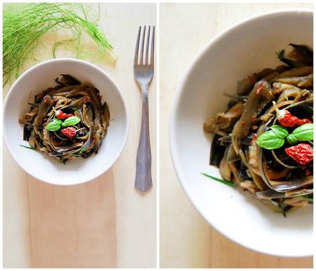 Pasta di melanzana aglio, olio,  peperoncino e finocchietto selvatico