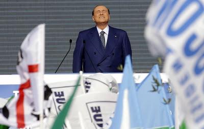 Il Pdl: “Fassina fuori, Saccomanni fuori”. Mentre l'unico a uscire dovrebbe essere Silvio. Infatti, i 5S...