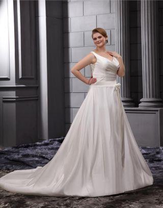 Raso V-Neck Impero Sweep Abito Da Sposa Con Taglia Forte