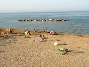 Spiaggia attrezzata o la spiaggia libera? Soluzioni a confronto