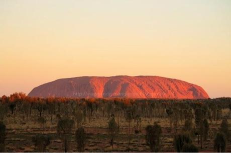 AUSTRALIA 6: AYERS ROCK - THE RED CENTRE!