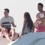 Messi e Fabregas in vacanza a Formentera 01