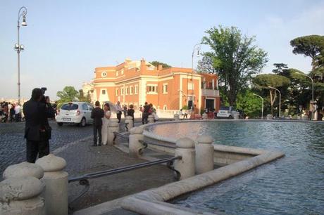 I PROGETTI DI RIPRENDIAMOCI ROMA: LA MERAVIGLIOSA TERRAZZA DEL PIAZZALE DELL'ACQUA PAOLA, PEDONALIZZARLA SI PUO', CON COSTI IRRISORI E RISULTATI GRANDIOSI!
