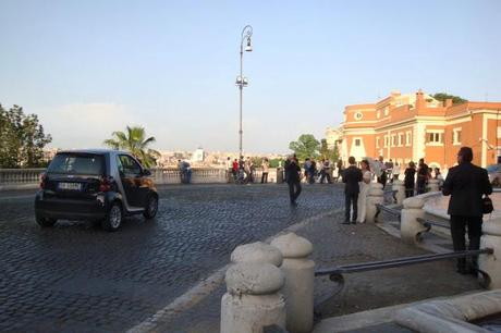 I PROGETTI DI RIPRENDIAMOCI ROMA: LA MERAVIGLIOSA TERRAZZA DEL PIAZZALE DELL'ACQUA PAOLA, PEDONALIZZARLA SI PUO', CON COSTI IRRISORI E RISULTATI GRANDIOSI!