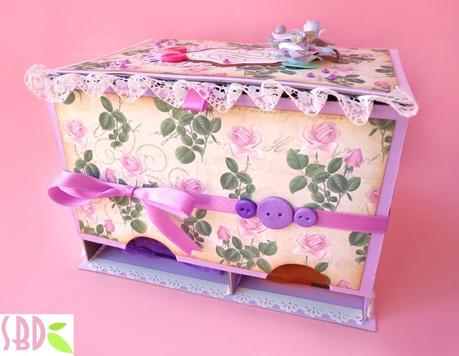 Scrapbooking: Scatola porta assorbenti - Panty holder box