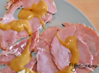 Prosciutto con salsa al miele e senape