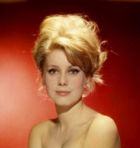 Catherine-Deneuve-catherine-deneuve-10889054-454-479