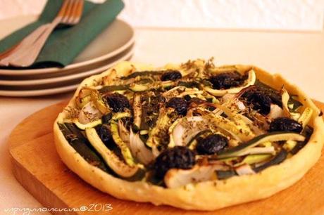 Crostata di zucchine, cipollotti e olive