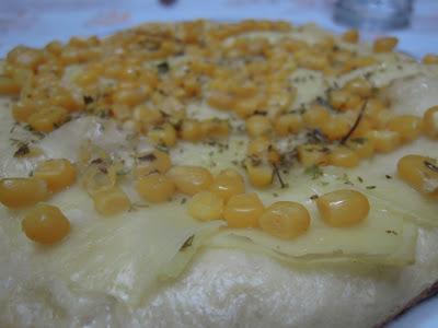 Pizza patate e mais con Magic Cooker