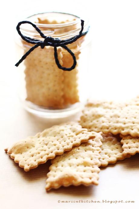 PICCOLI CRACKERS HOMEMADE