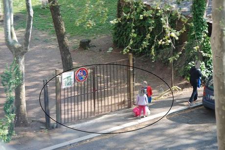 Un parco pubblico sequestrato da dei balordi dal 2006 e le responsabilità della Polizia Municipale. Lettere accorate da Roma Est