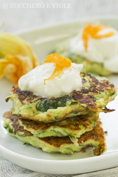 Frittelle di zucchine e labne