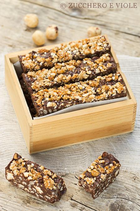 Barrette croccanti al cioccolato e nocciole