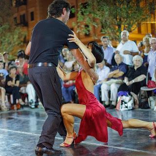 Una bella serata - TANGO DA MARCIAPIEDE - Sabato 13 Luglio Piazza Saint Bon La Spezia