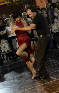 Una bella serata - TANGO DA MARCIAPIEDE - Sabato 13 Luglio Piazza Saint Bon La Spezia