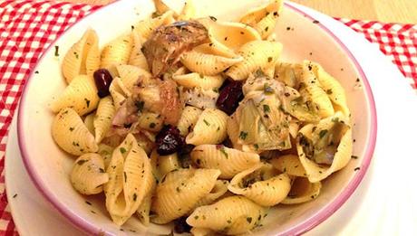 Conchiglie ai carciofi, olive e capperi