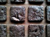 BISCOTTI QUADRATI LINO FAVE CACAO (Cookies with flax flour cocoa beans)
