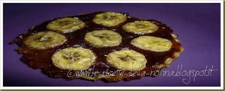 Crostatine di pastasfoglia con banane e marmellata di fragole (11)