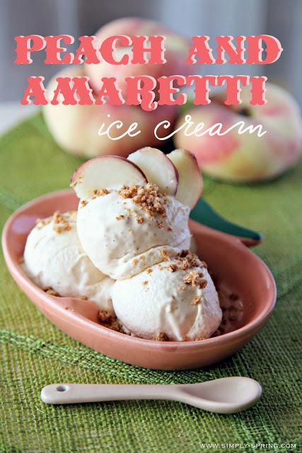 Peach-Amaretti Ice Cream - Gelato pesca e amaretti
