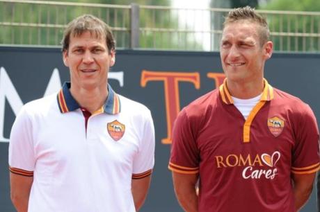 nuova-maglia-della-roma-2013-14-no-logo