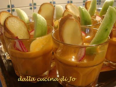 Vellutata/gazpacho di peperoni e pesche