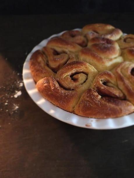 Torta di rose con marmellata di banane e cioccolato