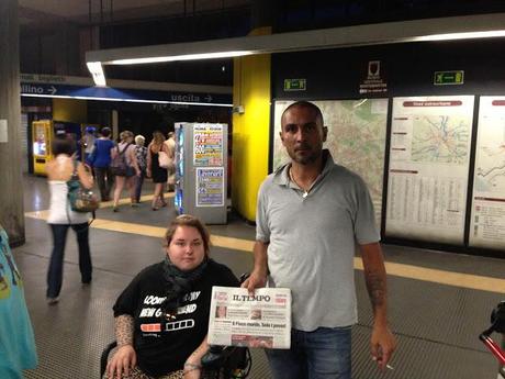 Incredibile storia da Metro Garbatella. Non esiste più sorveglianza, non esiste più personale e la stazione la fa funzionare il tabacchino. Per i disabili resta l'incubo