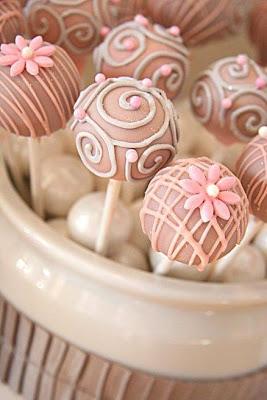 CAKE-POPS... un boccone dolcissimo!