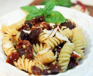 FUSILLI CON POMODORI SECCHI E MANDORLE 5