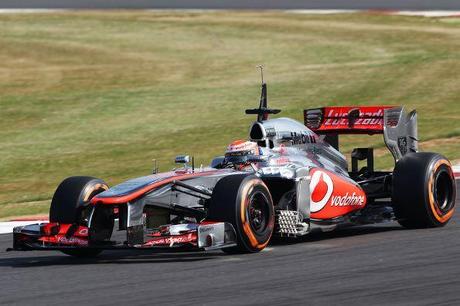 Kevin-Magnussen-McLaren_test_silverstone_2013 (1)