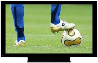 Dalla Corte Ue no all’esclusiva tv per Mondiali ed Europei di calcio (Ansa)