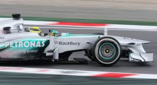 Il team Mercedes riceverà i dati Pirelli