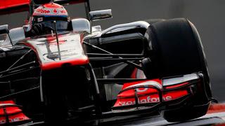 Magnussen svetta nella prima giornata di test