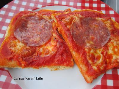 Pizza e pane: Pizza al salame con Lievito madre