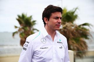 Mercedes sostiene Toto Wolff