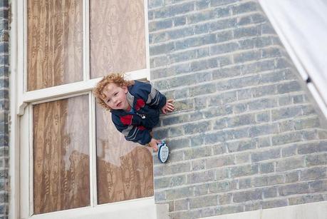 Leandro Erlich Creates A House Of Mirrors