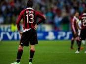 Tragedia Acerbi, mondo calcio vicino difensore